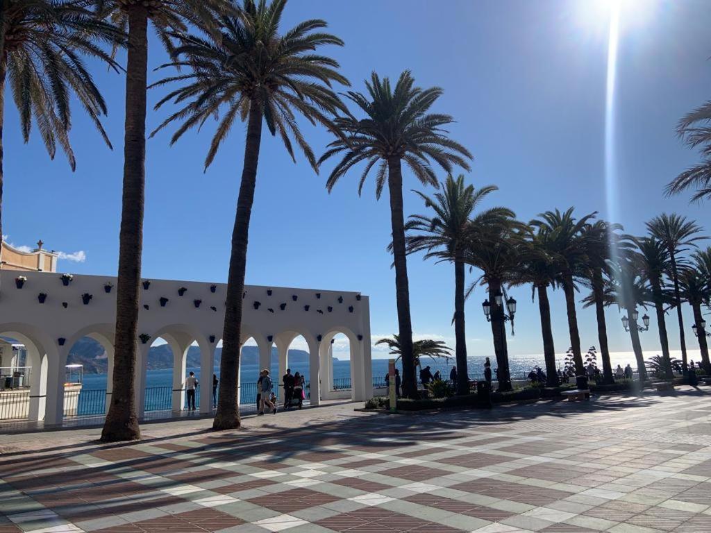 Atico & Terraza By Maison Jaken Nerja Bagian luar foto